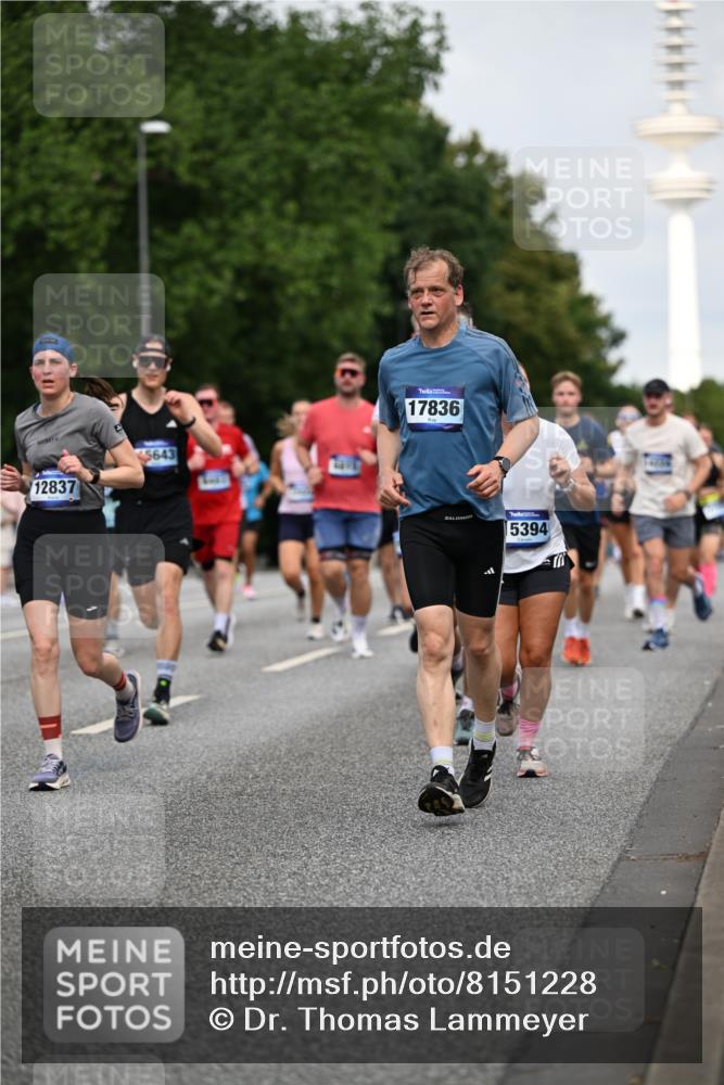 29.06.2025 - hella hamburg halbmarathon Dr. Thomas Lammeyer http://msf.ph/oto/8151228 29.06.2025 10:06:59 Kennedybrücke 1414, 2142, 2685, 2712, 2780, 2819, 3225, 4204, 4665, 5734, 6208, 6295, 6752, 6815, 6997, 7323, 7869, 7888, 8003, 8364, 8481, 8483, 8624, 9006, 10128, 10295, 11191, 11250 meine-sportfotos.de