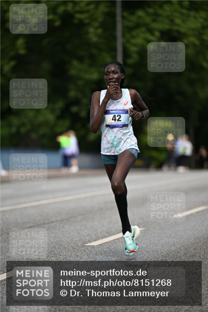 29.06.2025 - hella hamburg halbmarathon Dr. Thomas Lammeyer http://msf.ph/oto/8151268 29.06.2025 09:38:54 Kennedybrücke 42 meine-sportfotos.de