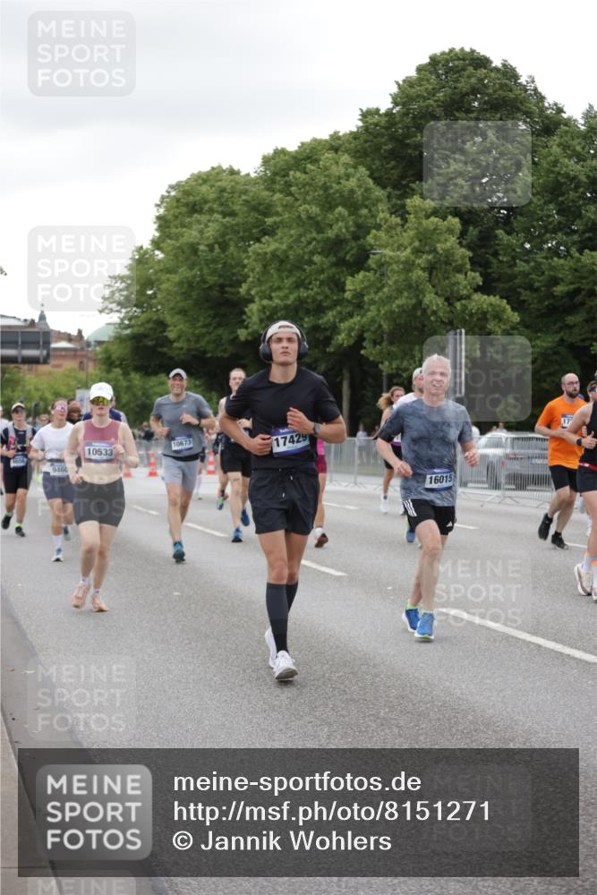 29.06.2025 - hella hamburg halbmarathon Jannik Wohlers http://msf.ph/oto/8151271 29.06.2025 10:51:33 Lombardsbrücke 1418, 1978, 3038, 4598, 4606, 5062, 5534, 6456, 6604, 7682, 8250, 8251, 8621, 9220, 9460, 9590, 9594, 9673, 9730, 10533, 10673, 10693, 10830, 11101, 11375, 12065, 12510, 12969, 13151, 13152, 14720, 14937, 14959, 15128, 16015, 16234, 17253, 17277, 17364, 17429, 17902, 18078, 18615, 18780, 18975 meine-sportfotos.de