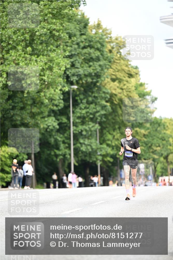 29.06.2025 - hella hamburg halbmarathon Dr. Thomas Lammeyer http://msf.ph/oto/8151277 29.06.2025 09:39:22 Kennedybrücke  meine-sportfotos.de
