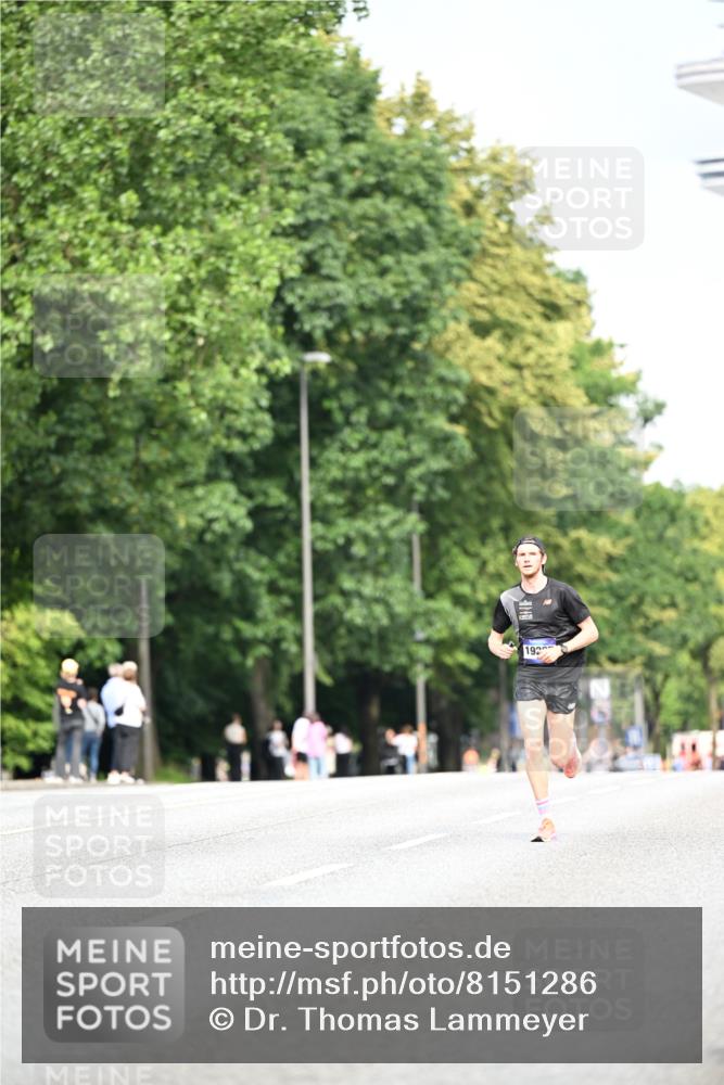 29.06.2025 - hella hamburg halbmarathon Dr. Thomas Lammeyer http://msf.ph/oto/8151286 29.06.2025 09:39:22 Kennedybrücke  meine-sportfotos.de