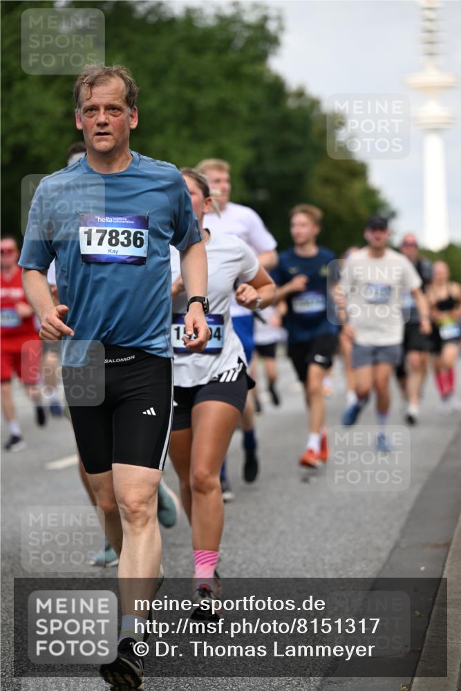 29.06.2025 - hella hamburg halbmarathon Dr. Thomas Lammeyer http://msf.ph/oto/8151317 29.06.2025 10:07:01 Kennedybrücke 1414, 2142, 2619, 2685, 2712, 2780, 2819, 3225, 4204, 4665, 5734, 6208, 6295, 6752, 6815, 6997, 7323, 7869, 7888, 8003, 8364, 8481, 8483, 8624, 9006, 10128, 10295 meine-sportfotos.de