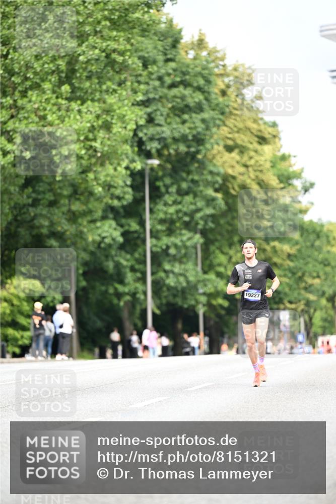 29.06.2025 - hella hamburg halbmarathon Dr. Thomas Lammeyer http://msf.ph/oto/8151321 29.06.2025 09:39:22 Kennedybrücke  meine-sportfotos.de