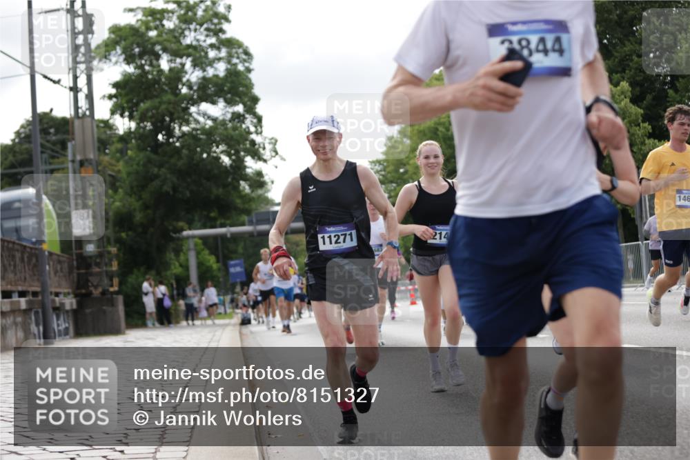 29.06.2025 - hella hamburg halbmarathon Jannik Wohlers http://msf.ph/oto/8151327 29.06.2025 10:14:37 Lombardsbrücke 1071, 1296, 1379, 1575, 1745, 2140, 2281, 2601, 2690, 3025, 3507, 3509, 3513, 3844, 4495, 4641, 5608, 5800, 6181, 6248, 7195, 7439, 7881, 8237, 8239, 8275, 8522, 8563, 8609, 8854, 9113, 9173, 9911, 9975, 10589, 10717, 10963, 11271, 11598, 11611, 11643, 11683, 12634, 13393, 13683, 13881, 14015, 14195, 14452, 14617, 14999, 15037, 15038, 15700, 16208, 16419, 17128, 17708, 17847, 18015, 18176 meine-sportfotos.de