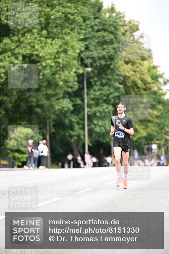 29.06.2025 - hella hamburg halbmarathon Dr. Thomas Lammeyer http://msf.ph/oto/8151330 29.06.2025 09:39:23 Kennedybrücke  meine-sportfotos.de