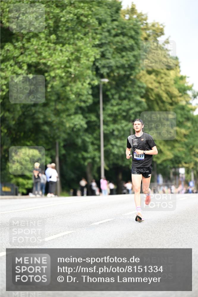 29.06.2025 - hella hamburg halbmarathon Dr. Thomas Lammeyer http://msf.ph/oto/8151334 29.06.2025 09:39:23 Kennedybrücke  meine-sportfotos.de
