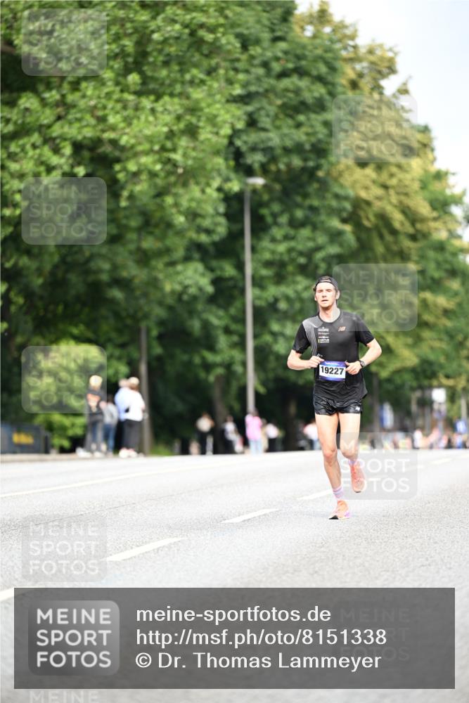 29.06.2025 - hella hamburg halbmarathon Dr. Thomas Lammeyer http://msf.ph/oto/8151338 29.06.2025 09:39:24 Kennedybrücke  meine-sportfotos.de