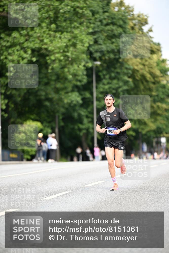 29.06.2025 - hella hamburg halbmarathon Dr. Thomas Lammeyer http://msf.ph/oto/8151361 29.06.2025 09:39:24 Kennedybrücke  meine-sportfotos.de