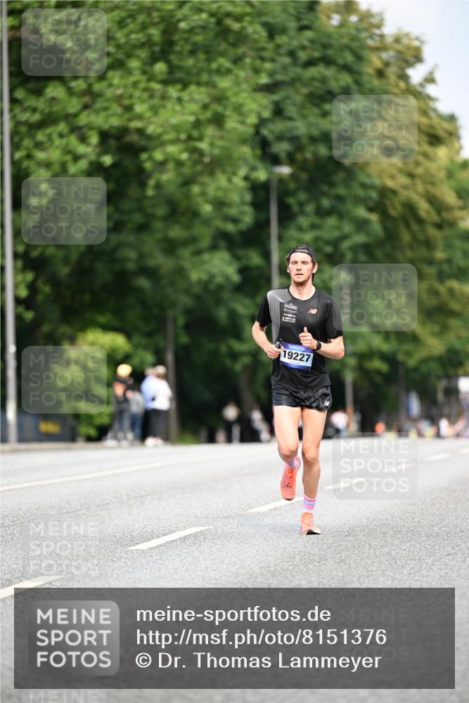 29.06.2025 - hella hamburg halbmarathon Dr. Thomas Lammeyer http://msf.ph/oto/8151376 29.06.2025 09:39:25 Kennedybrücke  meine-sportfotos.de