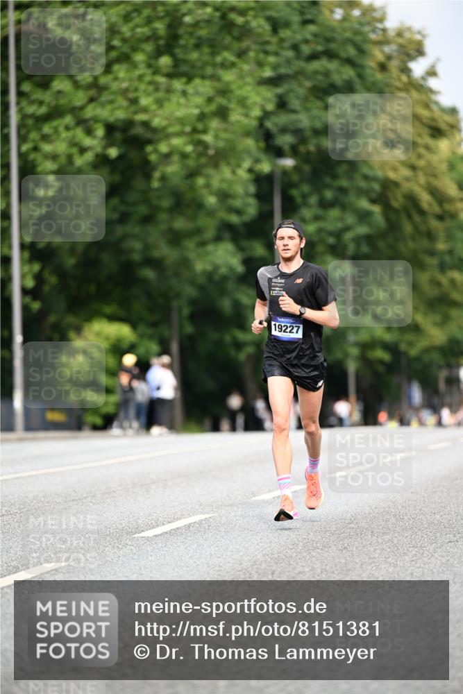 29.06.2025 - hella hamburg halbmarathon Dr. Thomas Lammeyer http://msf.ph/oto/8151381 29.06.2025 09:39:25 Kennedybrücke  meine-sportfotos.de