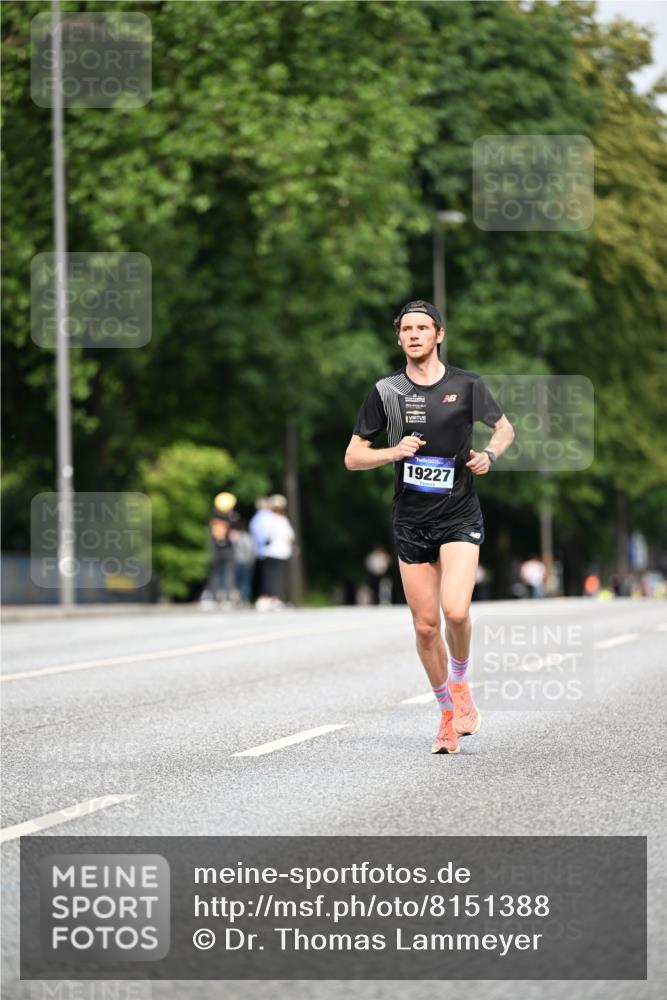 29.06.2025 - hella hamburg halbmarathon Dr. Thomas Lammeyer http://msf.ph/oto/8151388 29.06.2025 09:39:25 Kennedybrücke  meine-sportfotos.de