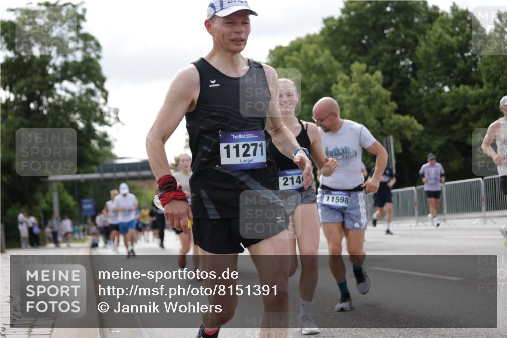 29.06.2025 - hella hamburg halbmarathon Jannik Wohlers http://msf.ph/oto/8151391 29.06.2025 10:14:38 Lombardsbrücke 1071, 1296, 1379, 1575, 1745, 2140, 2281, 2601, 2690, 3025, 3507, 3509, 3513, 3844, 4495, 4641, 5608, 5800, 6181, 6248, 6317, 7195, 7439, 7881, 8237, 8239, 8275, 8522, 8563, 8609, 8854, 9113, 9911, 9975, 10589, 10717, 10963, 11271, 11598, 11611, 11643, 11683, 12634, 13393, 13683, 13881, 14195, 14452, 14617, 14999, 15037, 15038, 16208, 16419, 17128, 17708, 17847, 18015, 18176 meine-sportfotos.de