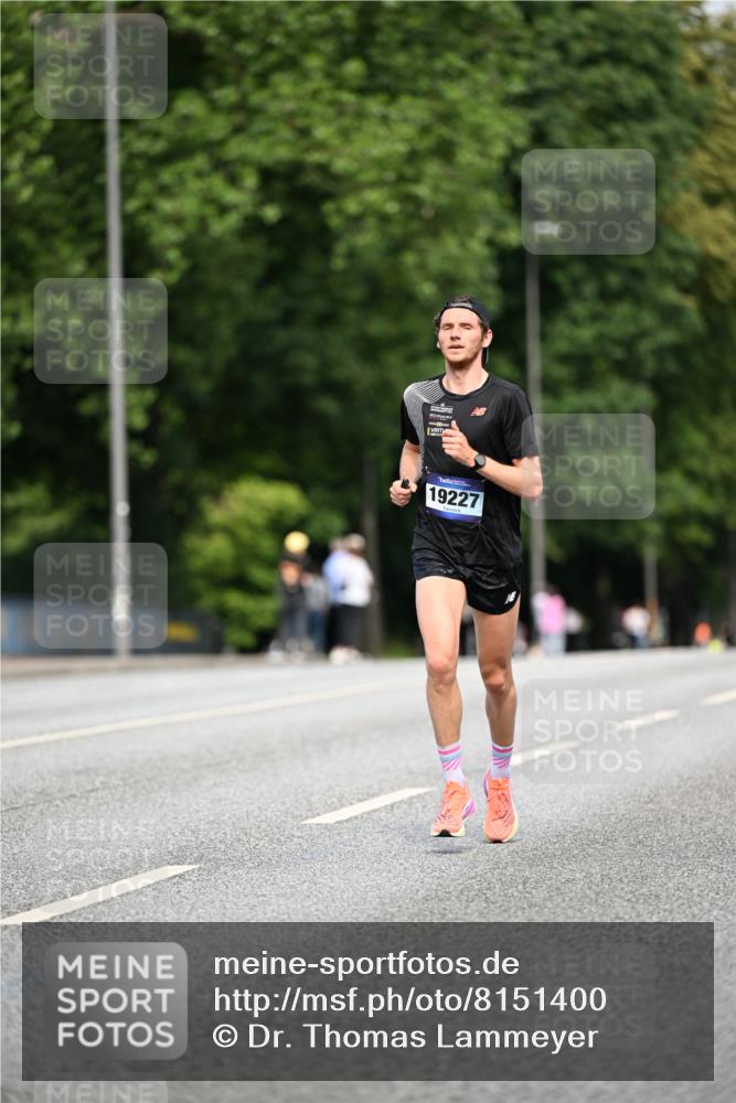 29.06.2025 - hella hamburg halbmarathon Dr. Thomas Lammeyer http://msf.ph/oto/8151400 29.06.2025 09:39:25 Kennedybrücke  meine-sportfotos.de