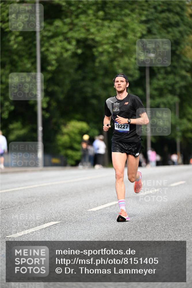 29.06.2025 - hella hamburg halbmarathon Dr. Thomas Lammeyer http://msf.ph/oto/8151405 29.06.2025 09:39:26 Kennedybrücke  meine-sportfotos.de