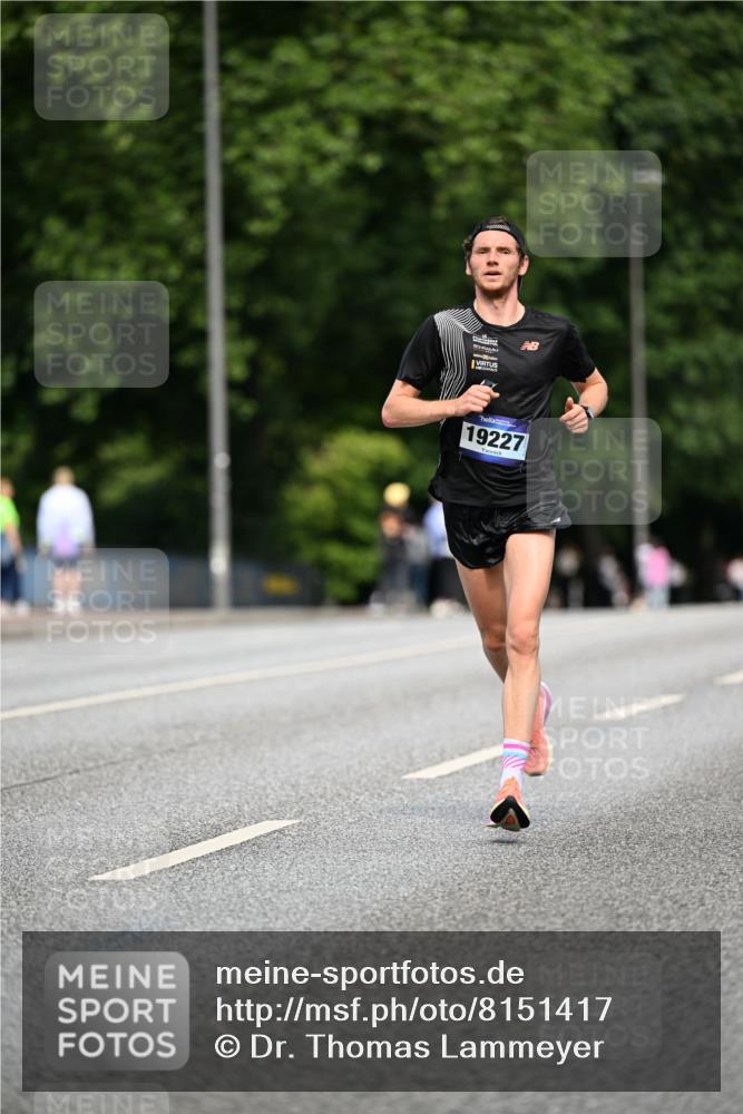 29.06.2025 - hella hamburg halbmarathon Dr. Thomas Lammeyer http://msf.ph/oto/8151417 29.06.2025 09:39:26 Kennedybrücke  meine-sportfotos.de