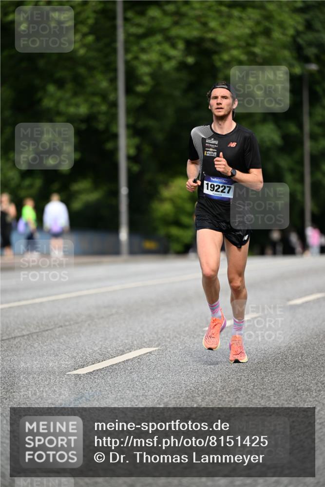 29.06.2025 - hella hamburg halbmarathon Dr. Thomas Lammeyer http://msf.ph/oto/8151425 29.06.2025 09:39:26 Kennedybrücke  meine-sportfotos.de