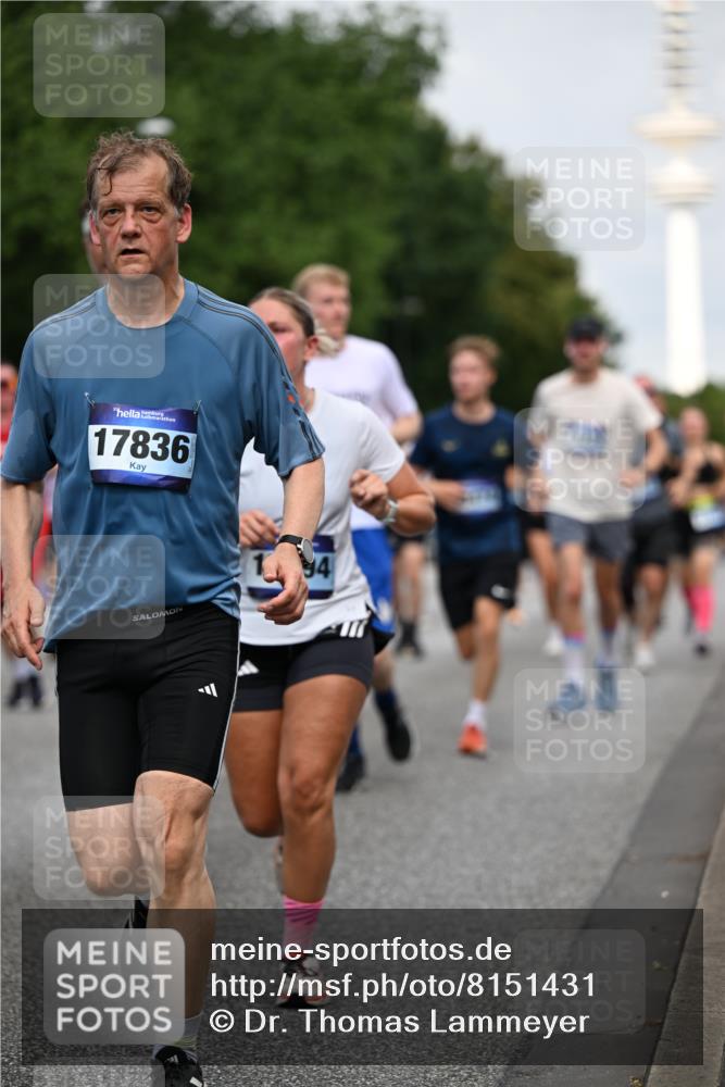 29.06.2025 - hella hamburg halbmarathon Dr. Thomas Lammeyer http://msf.ph/oto/8151431 29.06.2025 10:07:01 Kennedybrücke 1414, 2142, 2619, 2685, 2712, 2780, 2819, 3225, 4204, 4665, 5734, 6208, 6295, 6752, 6815, 6997, 7323, 7869, 7888, 8003, 8364, 8481, 8483, 8624, 9006, 10128, 10295 meine-sportfotos.de
