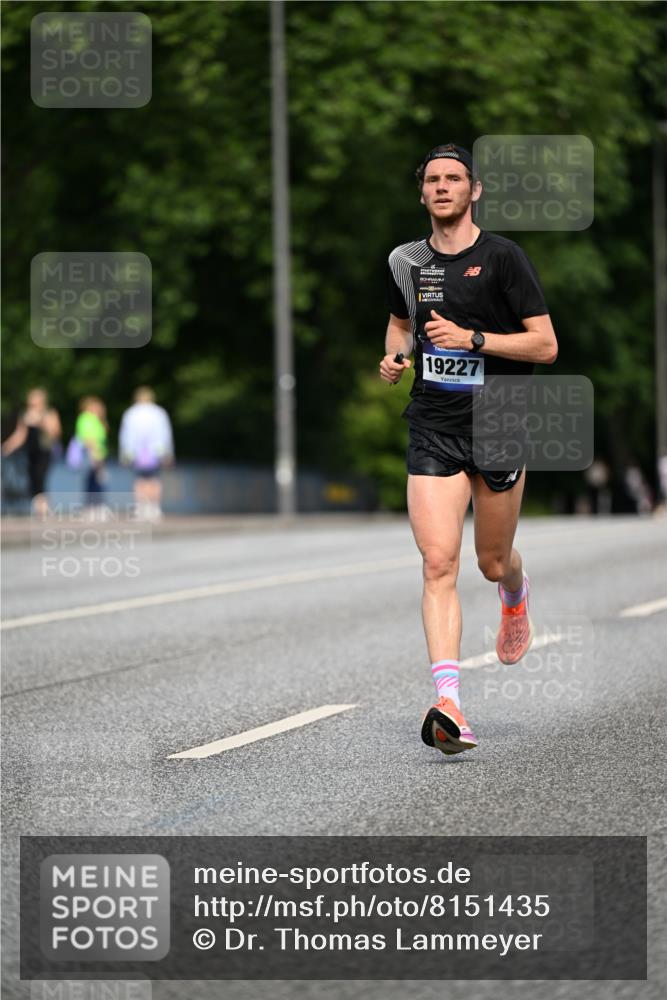 29.06.2025 - hella hamburg halbmarathon Dr. Thomas Lammeyer http://msf.ph/oto/8151435 29.06.2025 09:39:26 Kennedybrücke  meine-sportfotos.de