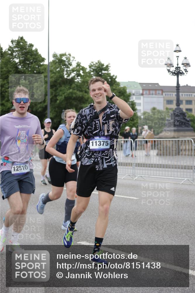 29.06.2025 - hella hamburg halbmarathon Jannik Wohlers http://msf.ph/oto/8151438 29.06.2025 10:51:41 Lombardsbrücke 1418, 1978, 3038, 4087, 4273, 4436, 4598, 4606, 5062, 6403, 6404, 6406, 6456, 6985, 7682, 8194, 8196, 8250, 8251, 8621, 9460, 9730, 10342, 10533, 10673, 11101, 11126, 11127, 11375, 12089, 12510, 12525, 12969, 13538, 14215, 14235, 14720, 15128, 16015, 16234, 17253, 17277, 17902, 18078, 18221, 18615, 18780, 18975 meine-sportfotos.de