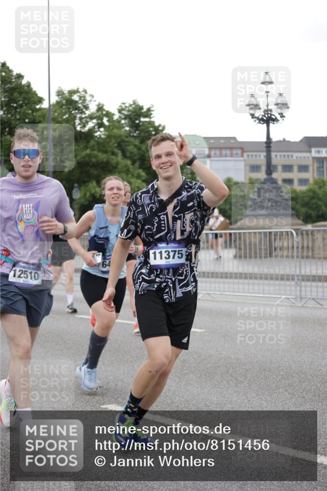 29.06.2025 - hella hamburg halbmarathon Jannik Wohlers http://msf.ph/oto/8151456 29.06.2025 10:51:41 Lombardsbrücke 1418, 1978, 3038, 4087, 4273, 4436, 4598, 4606, 5062, 6403, 6404, 6406, 6456, 6985, 7682, 8194, 8196, 8250, 8251, 8621, 9460, 9730, 10342, 10533, 10673, 11101, 11126, 11127, 11375, 12089, 12510, 12525, 12969, 13538, 14215, 14235, 14720, 15128, 16015, 16234, 17253, 17277, 17902, 18078, 18221, 18615, 18780, 18975 meine-sportfotos.de