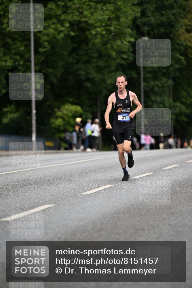 29.06.2025 - hella hamburg halbmarathon Dr. Thomas Lammeyer http://msf.ph/oto/8151457 29.06.2025 09:39:59 Kennedybrücke 31 meine-sportfotos.de