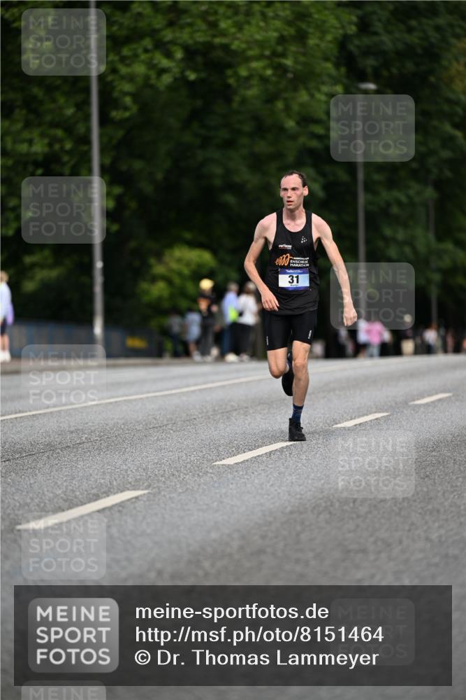 29.06.2025 - hella hamburg halbmarathon Dr. Thomas Lammeyer http://msf.ph/oto/8151464 29.06.2025 09:39:59 Kennedybrücke 31 meine-sportfotos.de