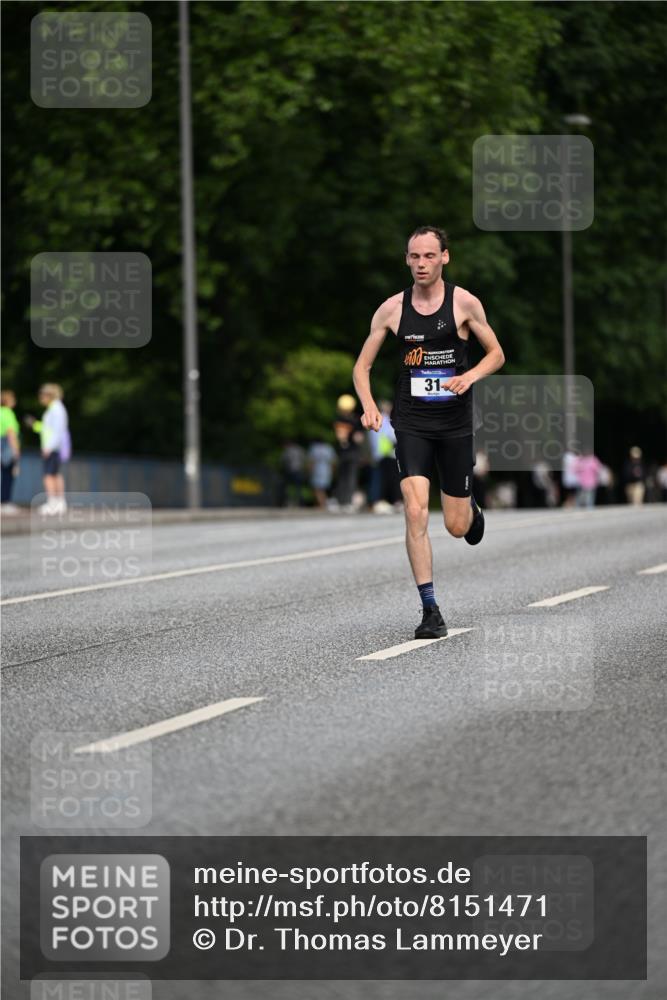 29.06.2025 - hella hamburg halbmarathon Dr. Thomas Lammeyer http://msf.ph/oto/8151471 29.06.2025 09:39:59 Kennedybrücke 31 meine-sportfotos.de