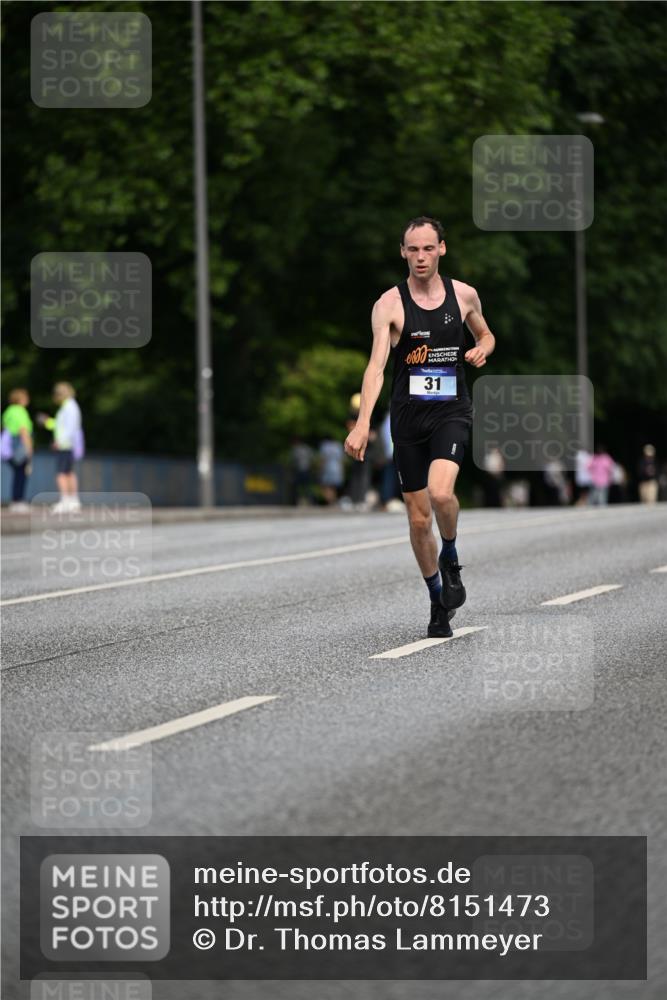 29.06.2025 - hella hamburg halbmarathon Dr. Thomas Lammeyer http://msf.ph/oto/8151473 29.06.2025 09:39:59 Kennedybrücke 31 meine-sportfotos.de