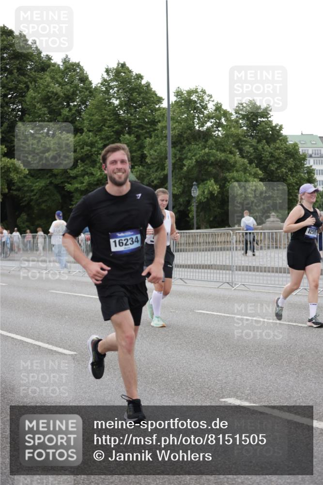 29.06.2025 - hella hamburg halbmarathon Jannik Wohlers http://msf.ph/oto/8151505 29.06.2025 10:51:42 Lombardsbrücke 1418, 1978, 3038, 4087, 4273, 4436, 4598, 4606, 5062, 5262, 6403, 6404, 6406, 6456, 6985, 7682, 7691, 8194, 8196, 8250, 8251, 8621, 9460, 9730, 10342, 10533, 10673, 11101, 11126, 11127, 11375, 12089, 12510, 12525, 12969, 13538, 14215, 14235, 14720, 15128, 16015, 16234, 17253, 17277, 17326, 17327, 17902, 18078, 18221, 18615, 18975 meine-sportfotos.de