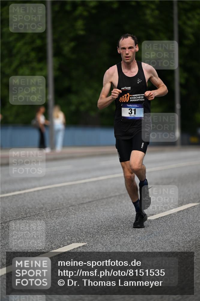 29.06.2025 - hella hamburg halbmarathon Dr. Thomas Lammeyer http://msf.ph/oto/8151535 29.06.2025 09:40:01 Kennedybrücke 31 meine-sportfotos.de