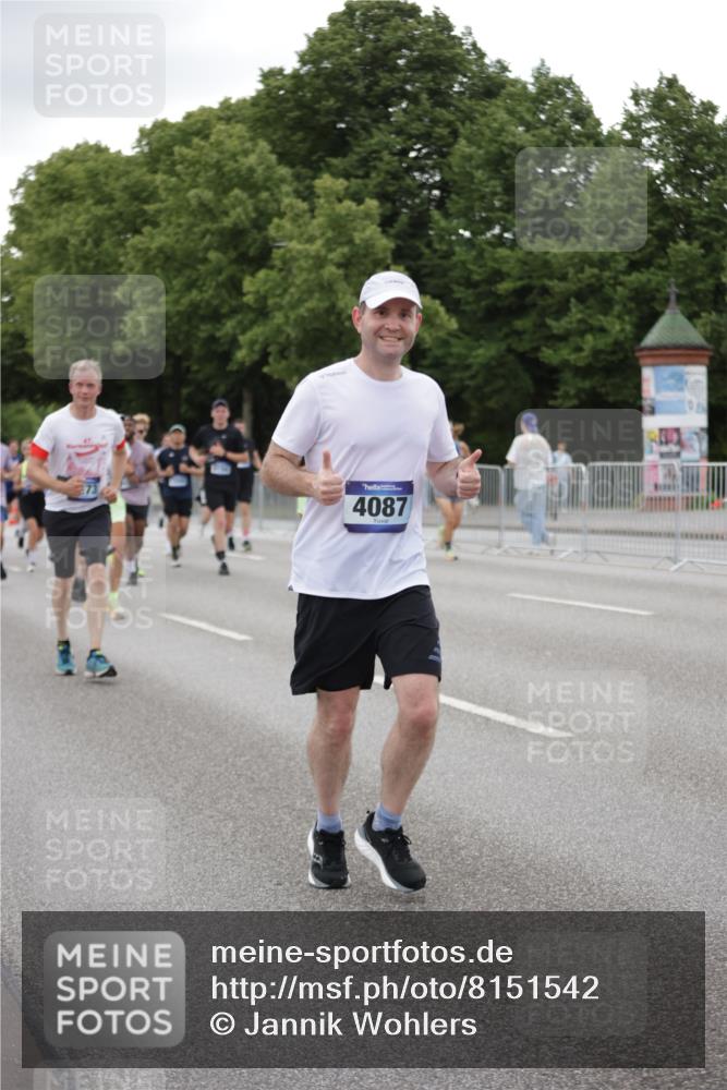 29.06.2025 - hella hamburg halbmarathon Jannik Wohlers http://msf.ph/oto/8151542 29.06.2025 10:51:43 Lombardsbrücke 1418, 1978, 3038, 4087, 4273, 4436, 4598, 4606, 5062, 5262, 6403, 6404, 6406, 6456, 6985, 7682, 7691, 8194, 8196, 8250, 8251, 8621, 9368, 9460, 9730, 10342, 10533, 10673, 11101, 11126, 11127, 11375, 12089, 12510, 12525, 12969, 13538, 14215, 14235, 14720, 15128, 16015, 16234, 16262, 16973, 17253, 17277, 17326, 17327, 17902, 18078, 18221, 18615 meine-sportfotos.de
