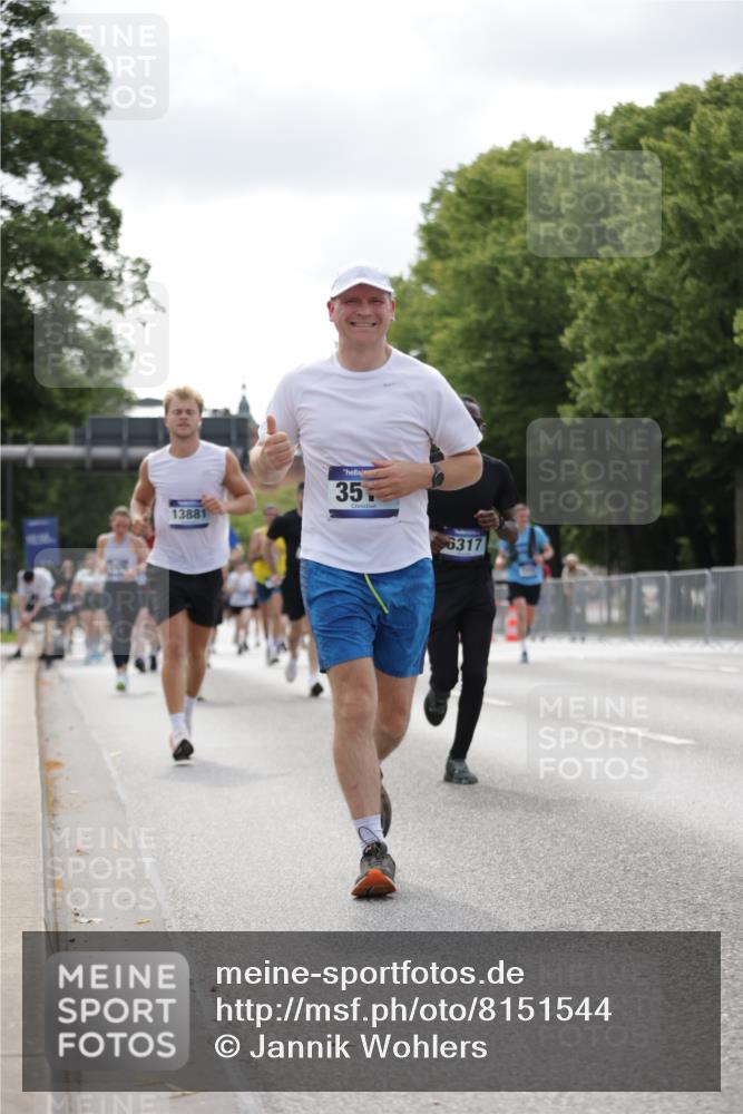 29.06.2025 - hella hamburg halbmarathon Jannik Wohlers http://msf.ph/oto/8151544 29.06.2025 10:14:44 Lombardsbrücke 1296, 1379, 1524, 1575, 1745, 2140, 2281, 3507, 3509, 3513, 3650, 3844, 4495, 4641, 5800, 5986, 6181, 6248, 6317, 7881, 8237, 8239, 8275, 8522, 8563, 8609, 8854, 9113, 9847, 9911, 9975, 10589, 10717, 11271, 11598, 11611, 11683, 12634, 13683, 13881, 14617, 14999, 15037, 15038, 16208, 16419, 17128, 17708, 17847, 18769, 18800, 18939 meine-sportfotos.de