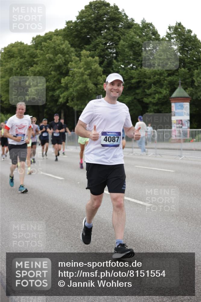 29.06.2025 - hella hamburg halbmarathon Jannik Wohlers http://msf.ph/oto/8151554 29.06.2025 10:51:43 Lombardsbrücke 1418, 1978, 3038, 4087, 4273, 4436, 4598, 4606, 5062, 5262, 6403, 6404, 6406, 6456, 6985, 7682, 7691, 8194, 8196, 8250, 8251, 8621, 9368, 9460, 9730, 10342, 10533, 10673, 11101, 11126, 11127, 11375, 12089, 12510, 12525, 12969, 13538, 14215, 14235, 14720, 15128, 16015, 16234, 16262, 16973, 17253, 17277, 17326, 17327, 17902, 18078, 18221, 18615 meine-sportfotos.de