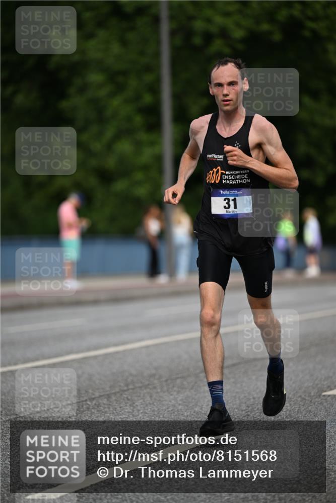 29.06.2025 - hella hamburg halbmarathon Dr. Thomas Lammeyer http://msf.ph/oto/8151568 29.06.2025 09:40:02 Kennedybrücke 31 meine-sportfotos.de