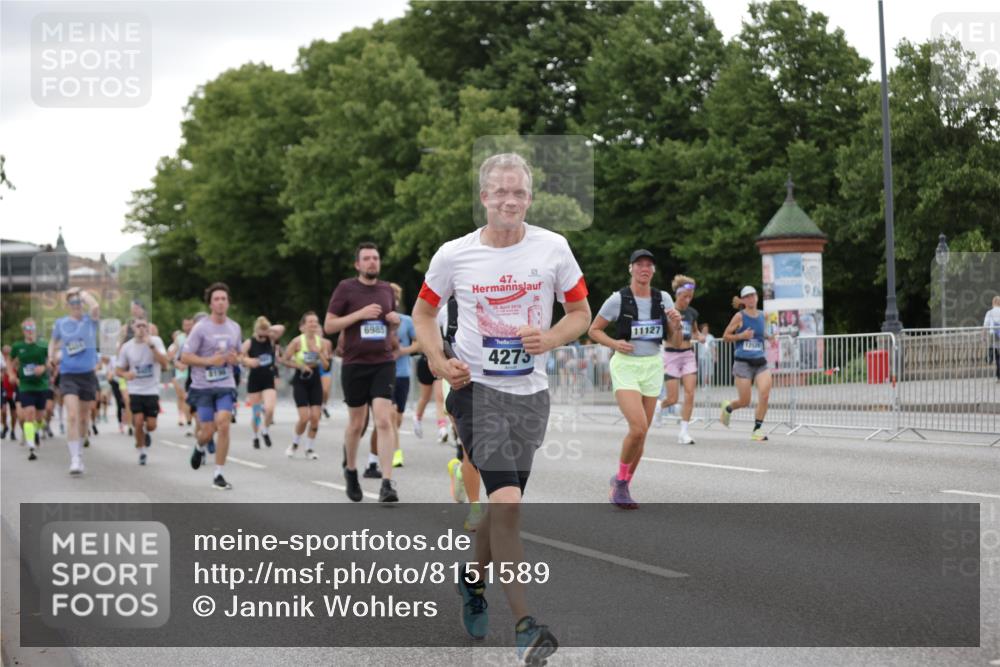 29.06.2025 - hella hamburg halbmarathon Jannik Wohlers http://msf.ph/oto/8151589 29.06.2025 10:51:45 Lombardsbrücke 1418, 1978, 3038, 4087, 4273, 4436, 4598, 4606, 4815, 5062, 5262, 6386, 6403, 6404, 6406, 6456, 6985, 7690, 7691, 8194, 8196, 8250, 8251, 8621, 9368, 9460, 9730, 10342, 10634, 10673, 10884, 11126, 11127, 11375, 11736, 11899, 11974, 12089, 12247, 12510, 12525, 12969, 13094, 13538, 14215, 14235, 14720, 16015, 16234, 16262, 16492, 16973, 17253, 17277, 17326, 17327, 18078, 18221, 18756, 18817 meine-sportfotos.de