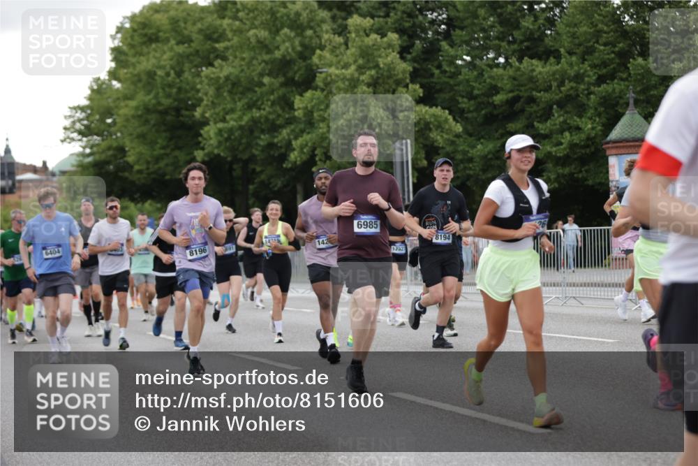 29.06.2025 - hella hamburg halbmarathon Jannik Wohlers http://msf.ph/oto/8151606 29.06.2025 10:51:46 Lombardsbrücke 1418, 1978, 3038, 4087, 4273, 4436, 4598, 4606, 4815, 5062, 5262, 6386, 6403, 6404, 6406, 6456, 6985, 7690, 7691, 8194, 8196, 8250, 8251, 8621, 9368, 9460, 9730, 10296, 10342, 10634, 10673, 10884, 11126, 11127, 11375, 11736, 11899, 11974, 12089, 12247, 12510, 12525, 12558, 12969, 13094, 13538, 14215, 14235, 14720, 16234, 16262, 16492, 16752, 16973, 17253, 17277, 17326, 17327, 18078, 18221, 18668, 18756, 18817 meine-sportfotos.de