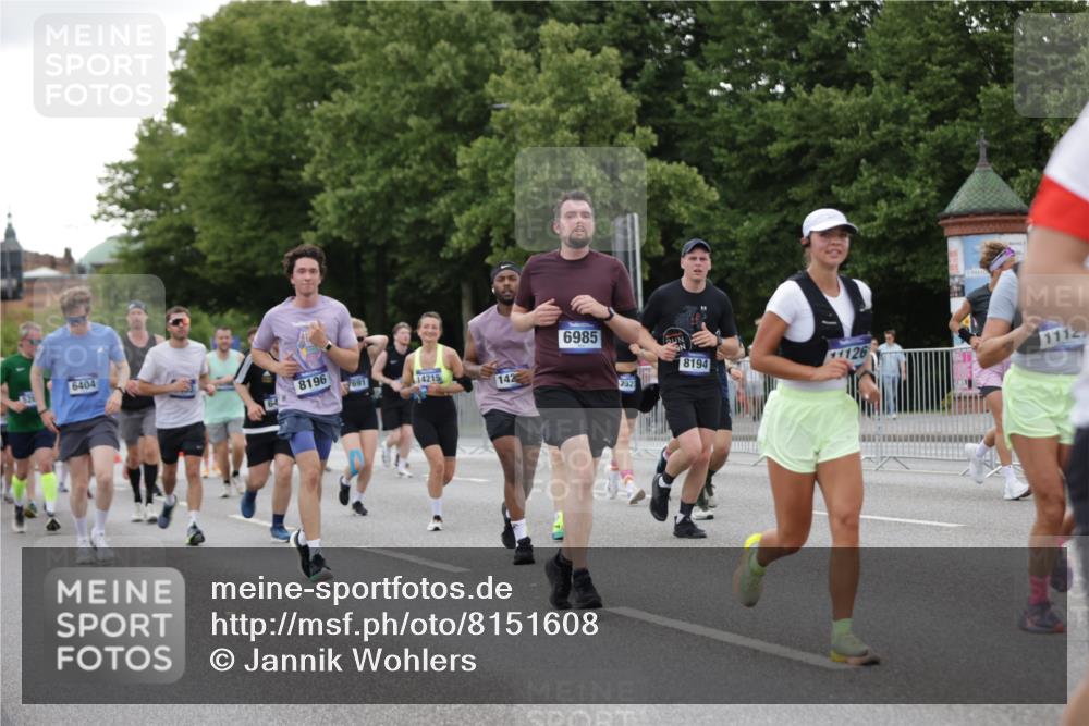 29.06.2025 - hella hamburg halbmarathon Jannik Wohlers http://msf.ph/oto/8151608 29.06.2025 10:51:46 Lombardsbrücke 1418, 1978, 3038, 4087, 4273, 4436, 4598, 4606, 4815, 5062, 5262, 6386, 6403, 6404, 6406, 6456, 6985, 7690, 7691, 8194, 8196, 8250, 8251, 8621, 9368, 9460, 9730, 10296, 10342, 10634, 10673, 10884, 11126, 11127, 11375, 11736, 11899, 11974, 12089, 12247, 12510, 12525, 12558, 12969, 13094, 13538, 14215, 14235, 14720, 16234, 16262, 16492, 16752, 16973, 17253, 17277, 17326, 17327, 18078, 18221, 18668, 18756, 18817 meine-sportfotos.de