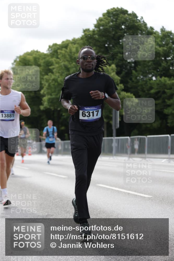 29.06.2025 - hella hamburg halbmarathon Jannik Wohlers http://msf.ph/oto/8151612 29.06.2025 10:14:46 Lombardsbrücke 1296, 1379, 1524, 1575, 1745, 2140, 2281, 3507, 3509, 3513, 3650, 3844, 4495, 4641, 5271, 5800, 5986, 6181, 6248, 6317, 7452, 7881, 8237, 8256, 8275, 8563, 8609, 9113, 9847, 9911, 9975, 10589, 10717, 11271, 11598, 11611, 11683, 12524, 12634, 13683, 13881, 14617, 14999, 15037, 15038, 16208, 16419, 17128, 17708, 17847, 18769, 18800, 18939 meine-sportfotos.de