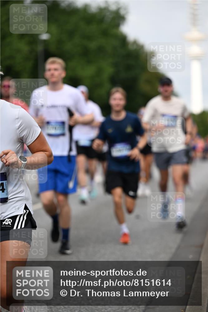 29.06.2025 - hella hamburg halbmarathon Dr. Thomas Lammeyer http://msf.ph/oto/8151614 29.06.2025 10:07:02 Kennedybrücke 1414, 2142, 2619, 2712, 2780, 2810, 2819, 3225, 4204, 4665, 5734, 6208, 6295, 6752, 6815, 6997, 7869, 7888, 8003, 8364, 8481, 8483, 8624, 9006, 10128, 10295 meine-sportfotos.de