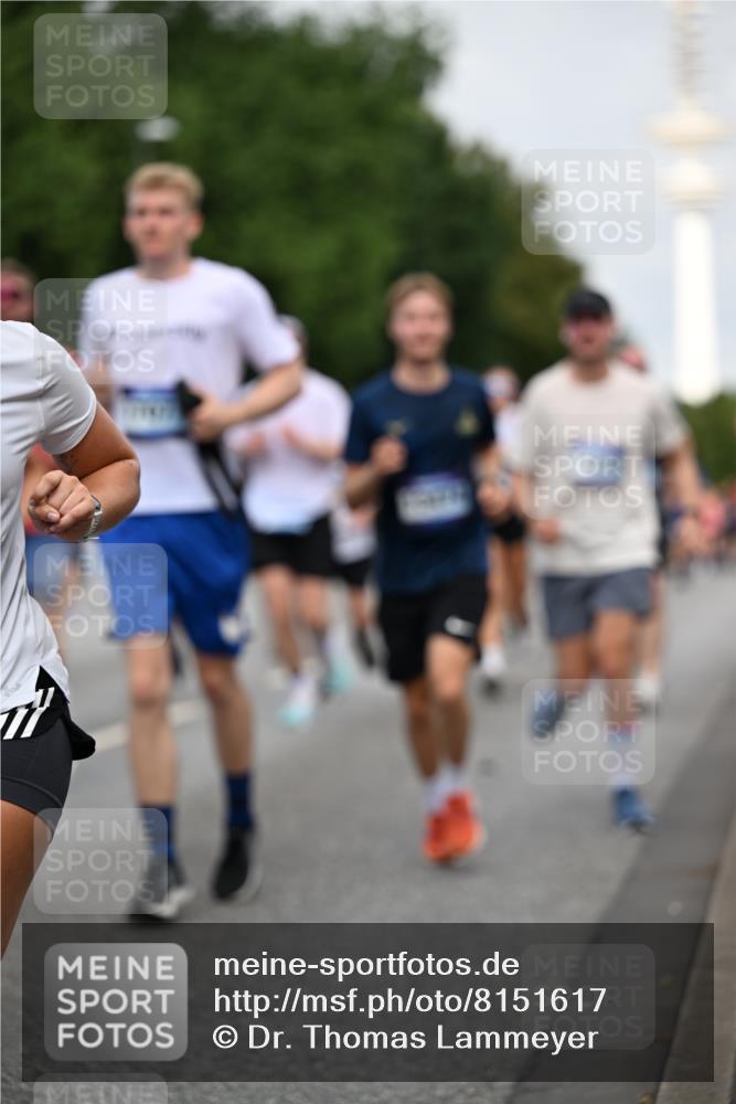 29.06.2025 - hella hamburg halbmarathon Dr. Thomas Lammeyer http://msf.ph/oto/8151617 29.06.2025 10:07:02 Kennedybrücke 1414, 2142, 2619, 2712, 2780, 2810, 2819, 3225, 4204, 4665, 5734, 6208, 6295, 6752, 6815, 6997, 7869, 7888, 8003, 8364, 8481, 8483, 8624, 9006, 10128, 10295 meine-sportfotos.de