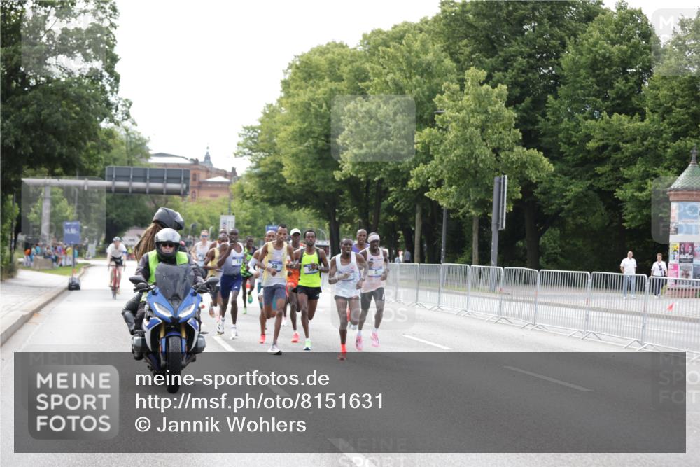 29.06.2025 - hella hamburg halbmarathon Jannik Wohlers http://msf.ph/oto/8151631 29.06.2025 09:30:55 Lombardsbrücke  meine-sportfotos.de