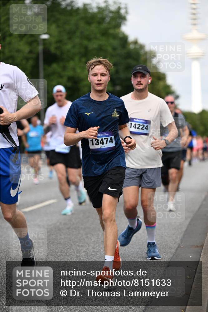 29.06.2025 - hella hamburg halbmarathon Dr. Thomas Lammeyer http://msf.ph/oto/8151633 29.06.2025 10:07:03 Kennedybrücke 1414, 2142, 2619, 2712, 2780, 2810, 2819, 3225, 3630, 4066, 4204, 4665, 5734, 6208, 6752, 6815, 6997, 7869, 7888, 8003, 8364, 8481, 8483, 8624, 9006, 10128, 10295 meine-sportfotos.de