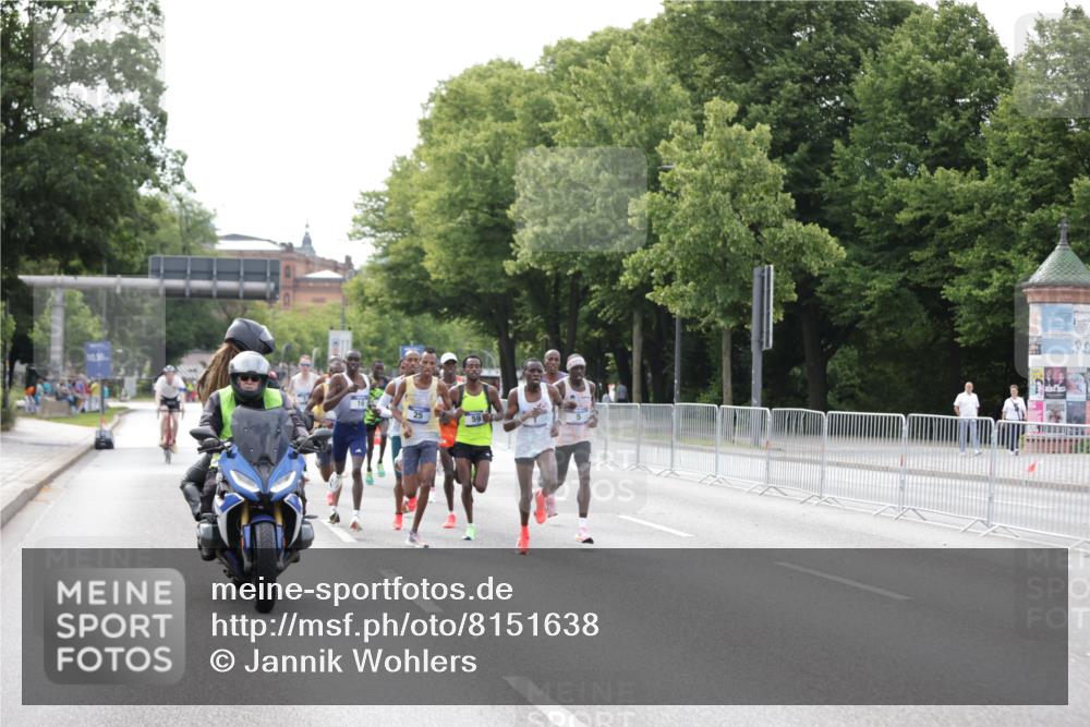 29.06.2025 - hella hamburg halbmarathon Jannik Wohlers http://msf.ph/oto/8151638 29.06.2025 09:30:55 Lombardsbrücke  meine-sportfotos.de