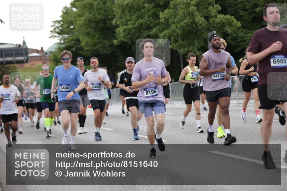 29.06.2025 - hella hamburg halbmarathon Jannik Wohlers http://msf.ph/oto/8151640 29.06.2025 10:51:47 Lombardsbrücke 1418, 1978, 3038, 4087, 4273, 4436, 4598, 4606, 4815, 5062, 5262, 6386, 6403, 6404, 6406, 6456, 6985, 7690, 7691, 8194, 8196, 8250, 8251, 8621, 9368, 9460, 9730, 10296, 10342, 10634, 10673, 10884, 11126, 11127, 11375, 11736, 11899, 11974, 12089, 12247, 12510, 12525, 12558, 12969, 13094, 13538, 14215, 14235, 14720, 16234, 16262, 16492, 16752, 16973, 17253, 17277, 17326, 17327, 18078, 18221, 18668, 18756, 18817 meine-sportfotos.de