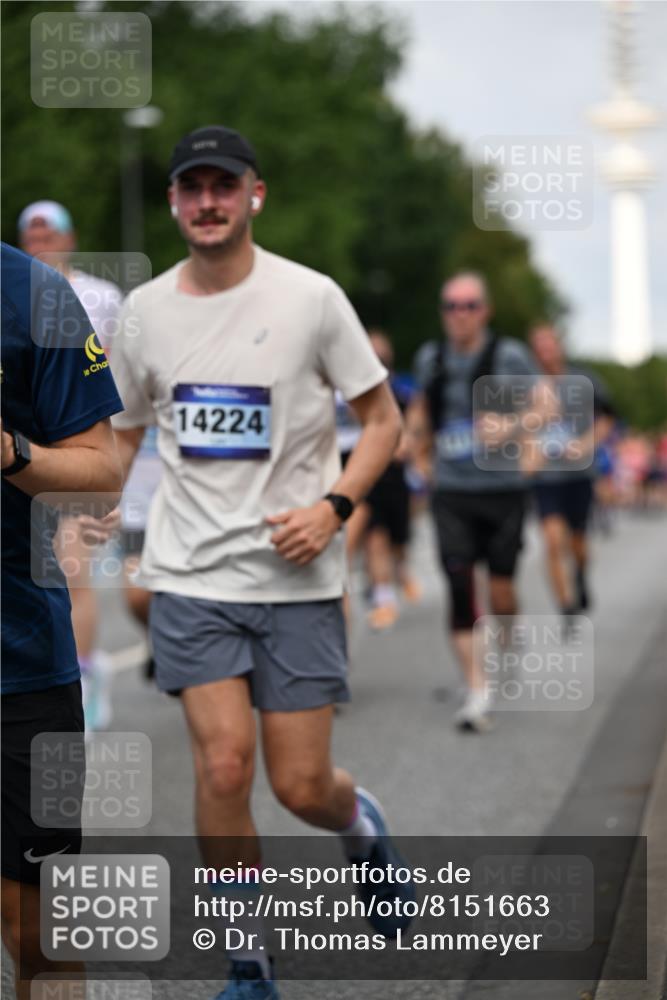 29.06.2025 - hella hamburg halbmarathon Dr. Thomas Lammeyer http://msf.ph/oto/8151663 29.06.2025 10:07:04 Kennedybrücke 1414, 1702, 2142, 2619, 2712, 2780, 2810, 2819, 3225, 3630, 4066, 4204, 4613, 4665, 5734, 6208, 6752, 6815, 6997, 7869, 7888, 8003, 8364, 8481, 8483, 8624, 9006, 10128, 10295 meine-sportfotos.de