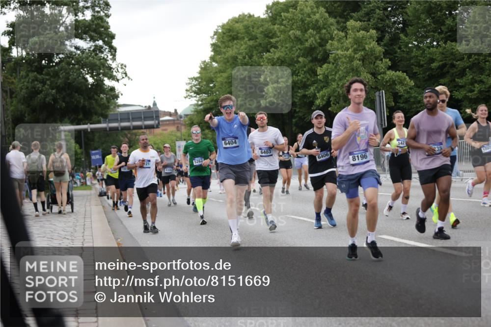 29.06.2025 - hella hamburg halbmarathon Jannik Wohlers http://msf.ph/oto/8151669 29.06.2025 10:51:48 Lombardsbrücke 1418, 1978, 3038, 3645, 4087, 4273, 4436, 4598, 4815, 5062, 5262, 6386, 6403, 6404, 6406, 6456, 6985, 7690, 7691, 8194, 8196, 8250, 8251, 9368, 9460, 9730, 10296, 10342, 10634, 10673, 10884, 11126, 11127, 11375, 11736, 11899, 11974, 12089, 12247, 12510, 12525, 12558, 12969, 13094, 13538, 14215, 14235, 14720, 16234, 16262, 16492, 16752, 16973, 17253, 17277, 17326, 17327, 18078, 18221, 18668, 18756, 18817 meine-sportfotos.de
