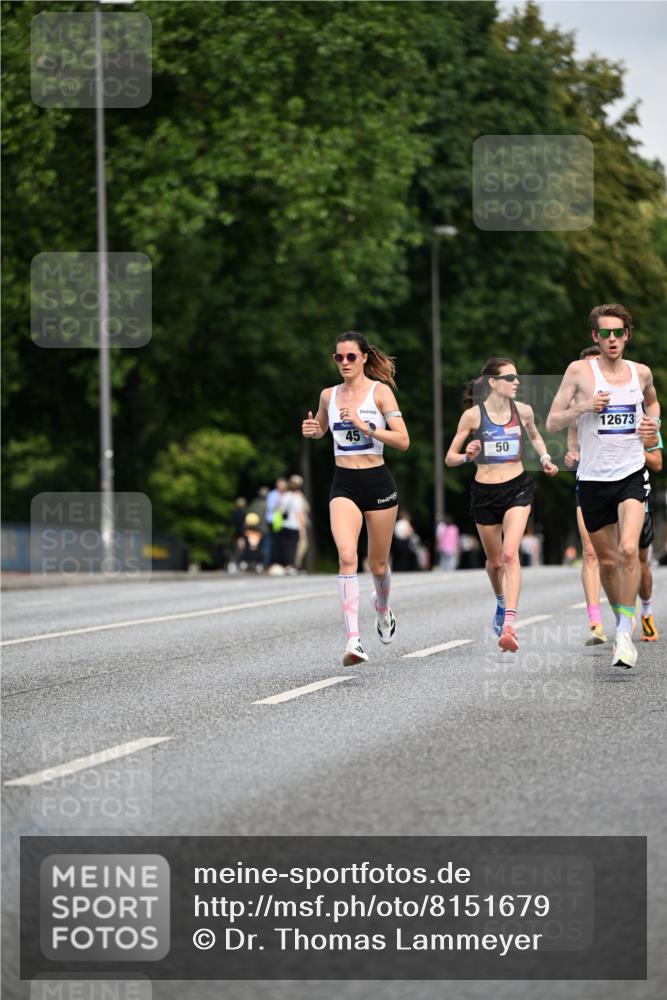29.06.2025 - hella hamburg halbmarathon Dr. Thomas Lammeyer http://msf.ph/oto/8151679 29.06.2025 09:40:41 Kennedybrücke 45, 50, 3944 meine-sportfotos.de