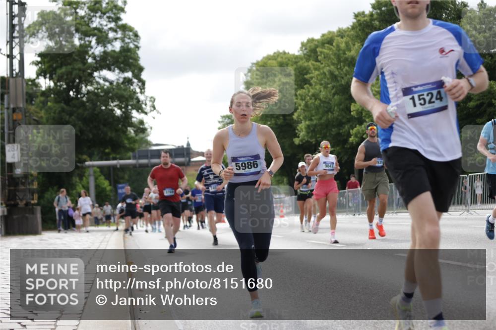 29.06.2025 - hella hamburg halbmarathon Jannik Wohlers http://msf.ph/oto/8151680 29.06.2025 10:14:50 Lombardsbrücke 1296, 1524, 1745, 2281, 3513, 3650, 4495, 5271, 5986, 6317, 7452, 7809, 7810, 7881, 8237, 8256, 8609, 9847, 9975, 9997, 11271, 11598, 11683, 12524, 12634, 13453, 13500, 13881, 14617, 15150, 15740, 16419, 17128, 18769, 18800, 18939, 19027 meine-sportfotos.de