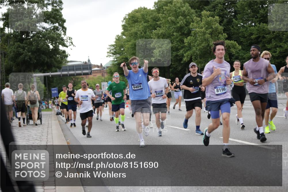 29.06.2025 - hella hamburg halbmarathon Jannik Wohlers http://msf.ph/oto/8151690 29.06.2025 10:51:48 Lombardsbrücke 1418, 1978, 3038, 3645, 4087, 4273, 4436, 4598, 4815, 5062, 5262, 6386, 6403, 6404, 6406, 6456, 6985, 7690, 7691, 8194, 8196, 8250, 8251, 9368, 9460, 9730, 10296, 10342, 10634, 10673, 10884, 11126, 11127, 11375, 11736, 11899, 11974, 12089, 12247, 12510, 12525, 12558, 12969, 13094, 13538, 14215, 14235, 14720, 16234, 16262, 16492, 16752, 16973, 17253, 17277, 17326, 17327, 18078, 18221, 18668, 18756, 18817 meine-sportfotos.de