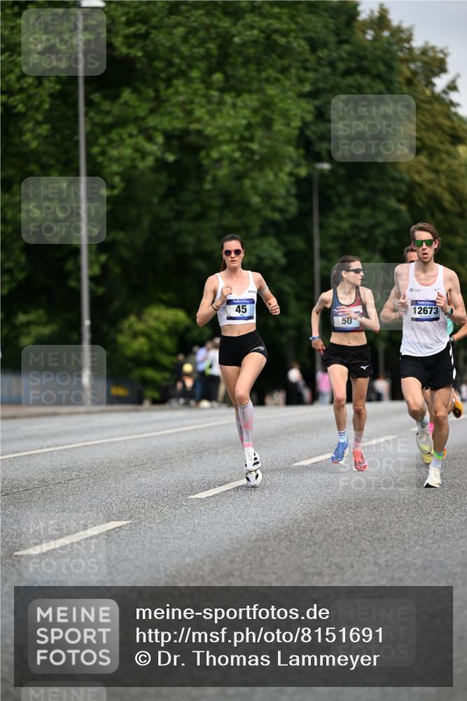 29.06.2025 - hella hamburg halbmarathon Dr. Thomas Lammeyer http://msf.ph/oto/8151691 29.06.2025 09:40:41 Kennedybrücke 45, 50, 3944 meine-sportfotos.de